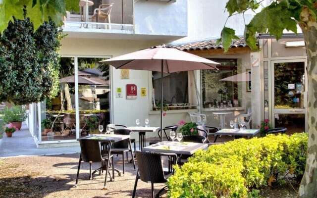 Hotel Restaurant Platanes