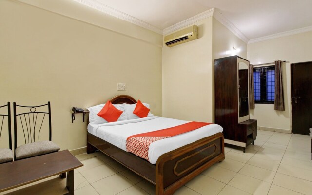OYO 43619 Sahasra Residency