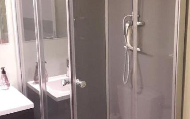 La chambre Tomis Ath