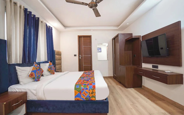 Fabhotel Golden Eye Inn