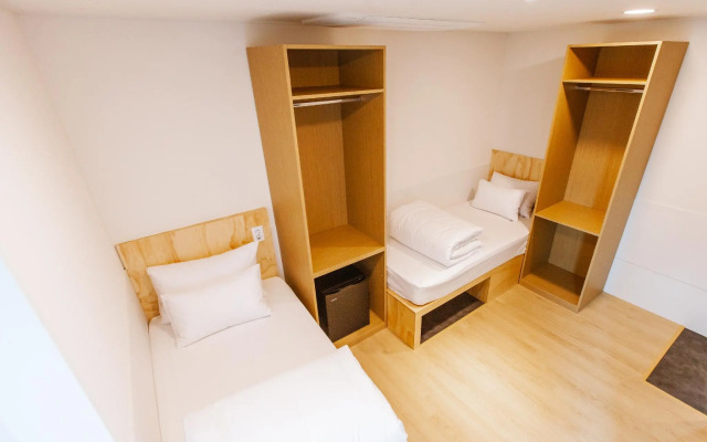 Step Inn Myeongdong 2 - Hostel