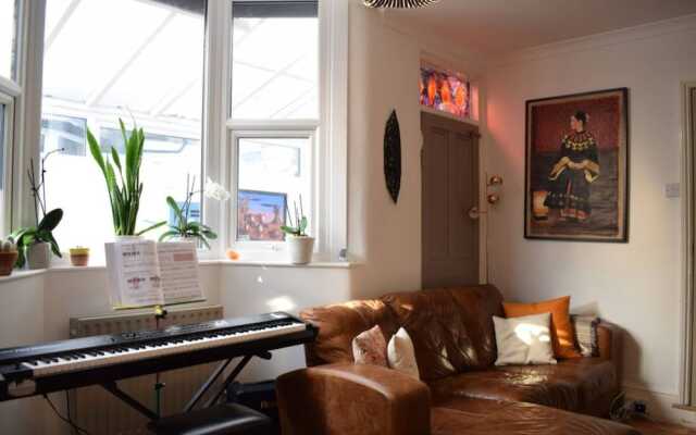 Quiet 1 Bedroom Home in South London