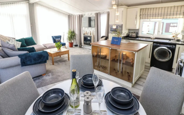 A and C Lodge-plot 21