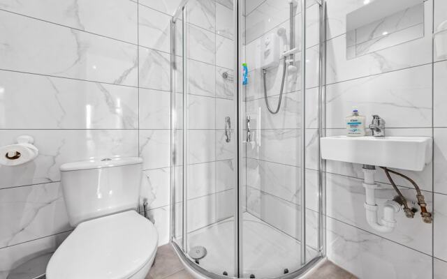 Sleep 4 Serviced Ensuite Room Sydenham London Se26