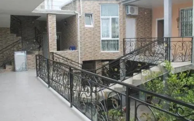 Rudi Guest House