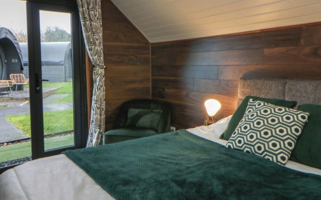 Glamping Tri Pod 7 - Gower