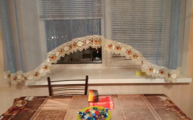 День и ночь на улице Краснознамённая