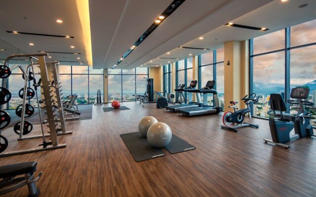 Brand New 2bdr Suite Rooftop Pool