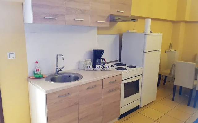 The golden brown luxury guesthouse