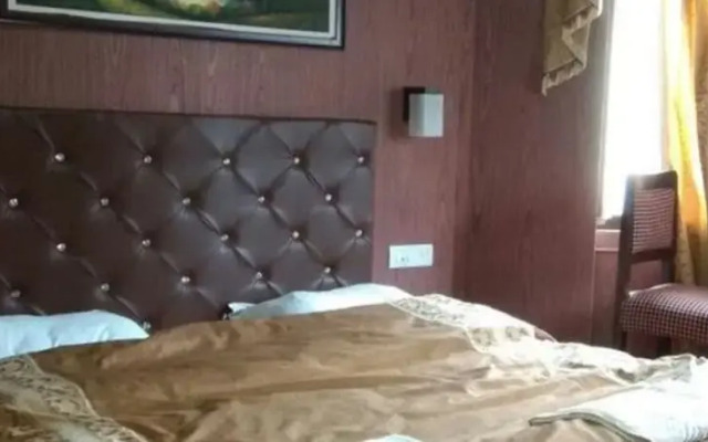 Goroomgo Khanday Guest House srinagar