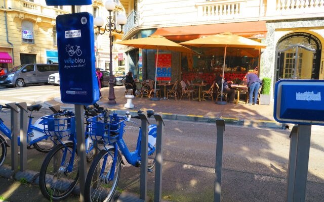 Ashley&Parker - Terrasse Des Orangers