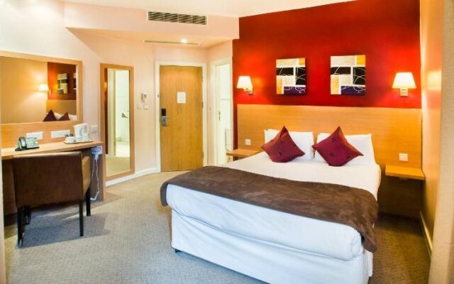 Luton Hotel