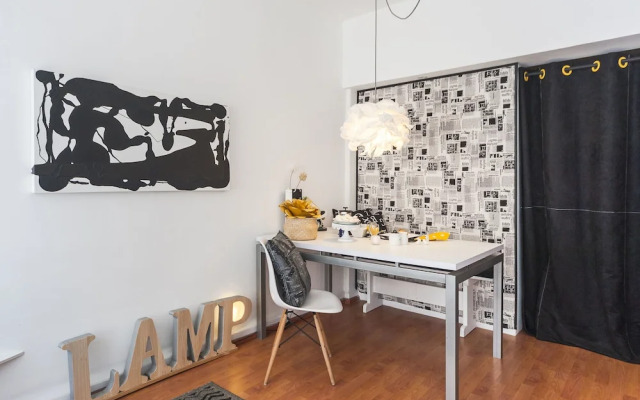 Black & White Apartment