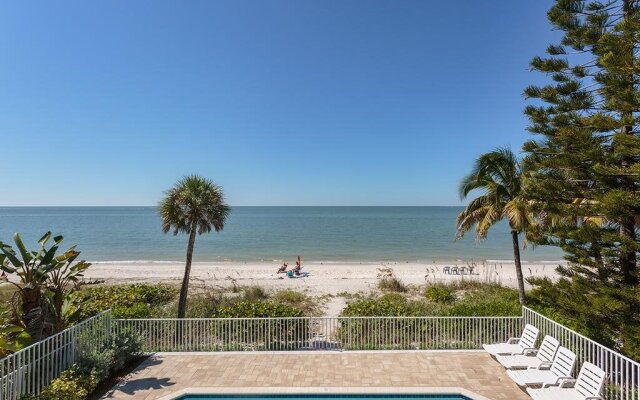 Brightmore Gulf Front 5 Br home by RedAwning
