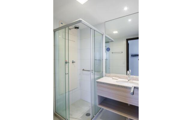 Excelente Flat em Boa Viagem 2 quartos Beach Class Ideal para Família ou Viagens de Negócio NOB2104