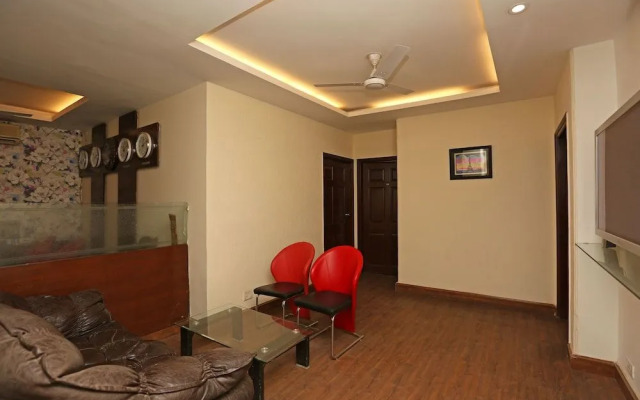 OYO 8535 Hotel Mayarch