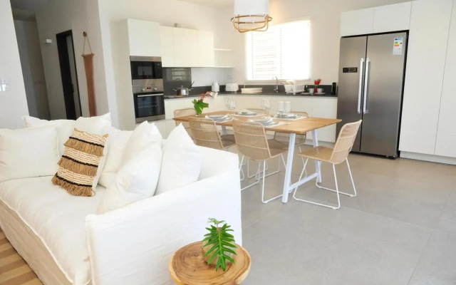 OBiches Luxury Beachfront Apartment Trou-aux-Biches
