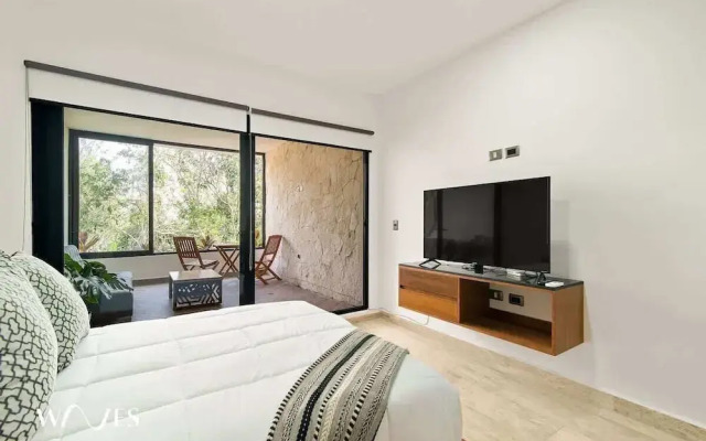Spacious Loft W/garden View Pool + Jacuzzi GYM