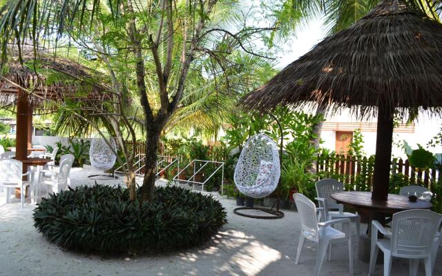 TME Retreats Dhigurah