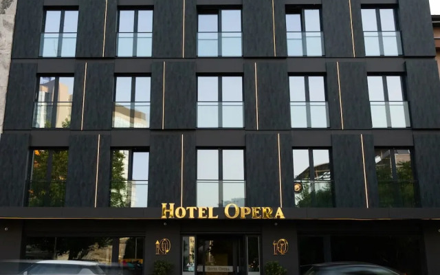 Hotel Opera