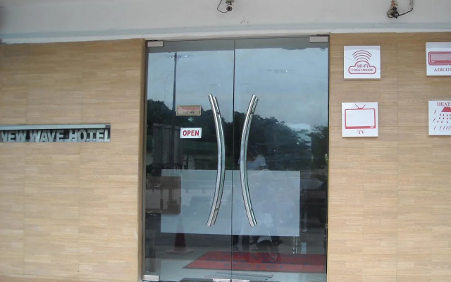 New Wave Hotel Nilai 1