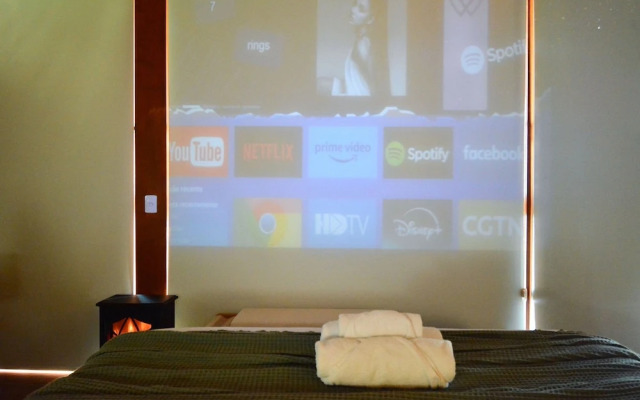 Charmosa Suíte em Sambaqui