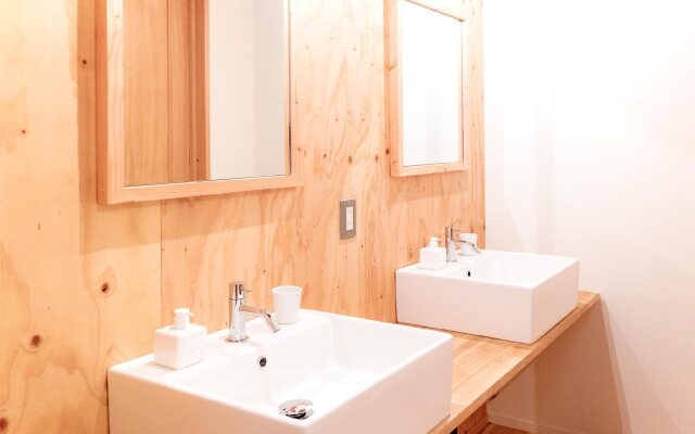 Hostel LnK (LODGING & KIN) - Hostel