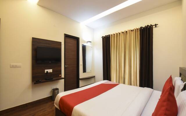 OYO 15946 Hotel Barog Villa