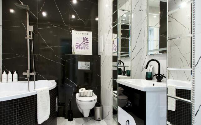 Стрижи на улице Лызина 9