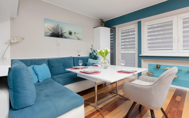 Starej Baśni Apartment Warsaw by Renters