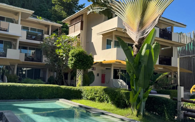 Mama Beach Residence