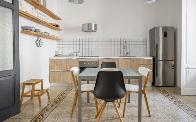 Cavour Apartment With Balcony by Wonderful Italy