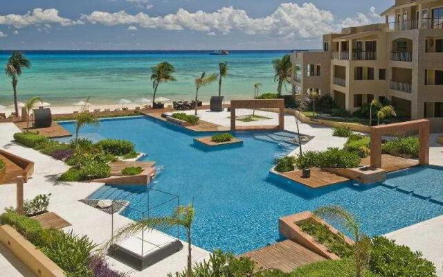 Encanto El Faro Luxury Ocean Front Condo-Hotel