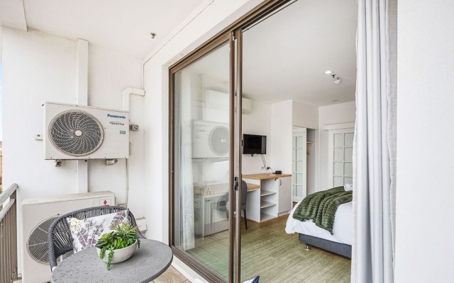 Newly Renovated 1bdr in the CBD – Guest Rooms – Perth