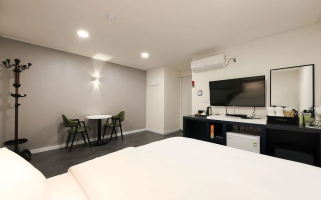 Seosan S Self Check-in Hotel