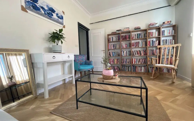 2BR2Bath Central Apt Close to Nişantaşi