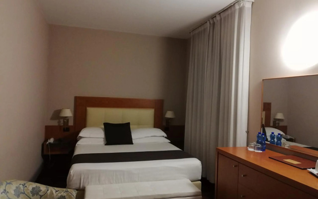 Hotel Clarin 14 by Dori
