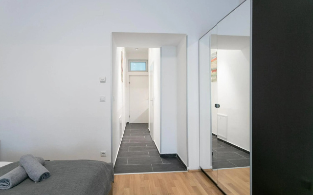 Apartment, modern und neu renoviert