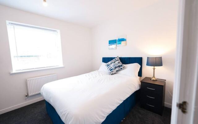 Immaculate 4-bed House in Kings Norton