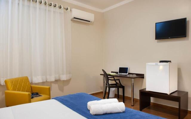 Mural Living Hotel Manaus