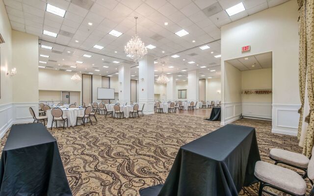 Comfort Suites Chicago O'Hare Airport