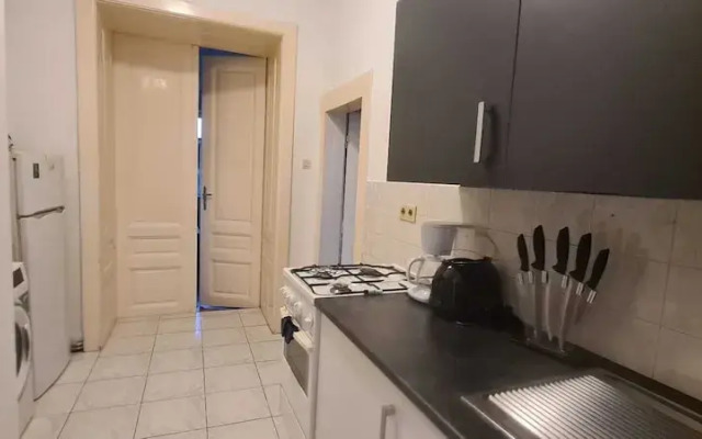 Cozy 2BR Apt Prime Vienna Longstays