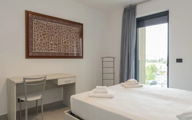 JOIVY Calm Flat W/Balcony