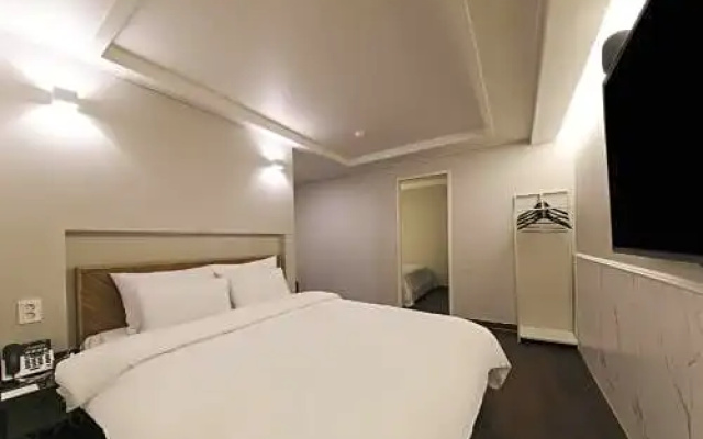 Ekklim Business Hotel