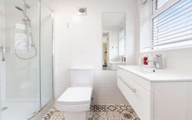 Remarkable 2 Double Bed Ensuite Room Isleworth TW7