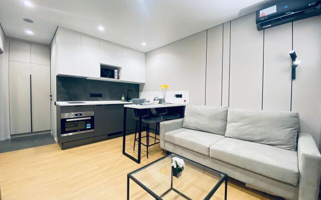 Апартаменты на улице Сергея Макеева 1