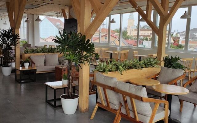 7S Hotel DTCentral near Catheral Dalat