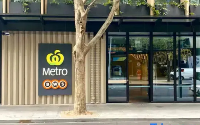 Sky High 3 Beds Apartment