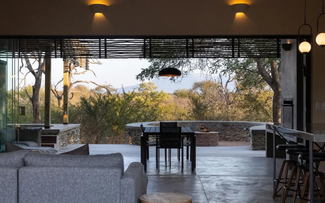 Villa in Hoedspruit With Hot Tub