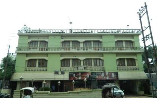 Hotel Saptarshi